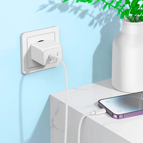 Мережевий зарядний пристрій HOCO CS13A Ocean single port PD20W charger White